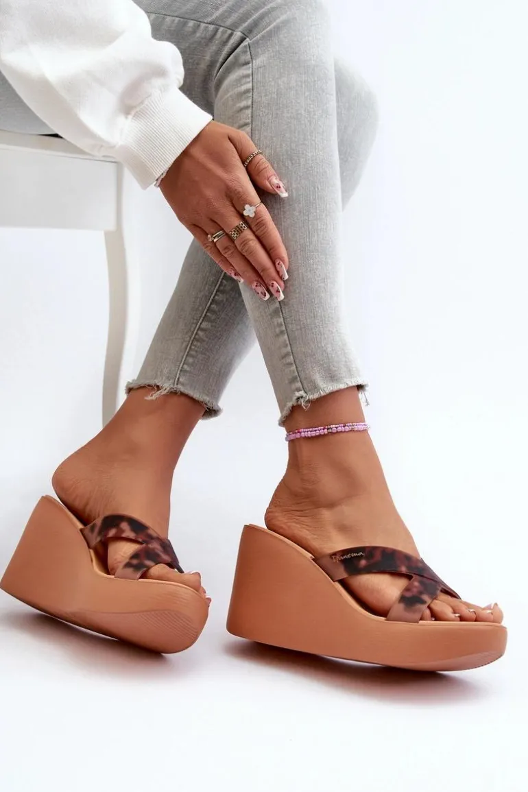 Klapki Damskie Na Koturnie 83520 Ipanema High Fashion Slide Fem Brązowe