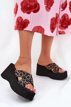 Klapki Damskie Na Koturnie I Platformie Panterka Czarne Sevolee