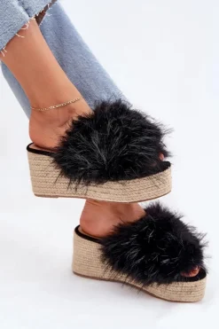 Klapki Damskie Na Koturnie Z Futerkiem I Plecionką Czarne Virela