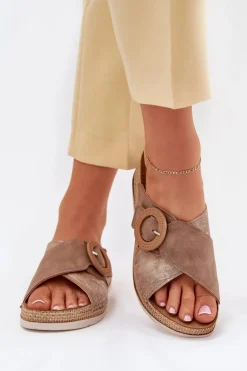 Klapki Damskie Na Koturnie Z Ozdobną Klamrą Inblu RV000012 Brązowe