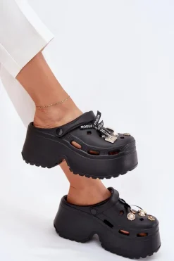 Klapki Damskie Na Masywnej Platformie Z Przypinkami Czarne Vivira