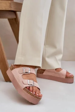 Klapki Damskie Na Masywnej Platformie Z Klamrami Różowe Aramia
