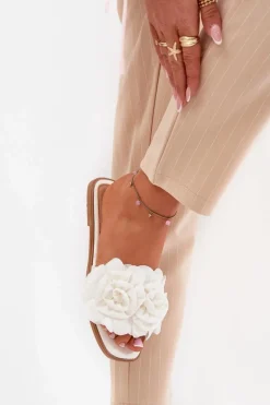 Klapki Damskie Na Płaskim Obcasie Z Ozdobnymi Kwiatami Białe Misorsse