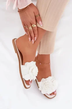 Klapki Damskie Na Płaskim Obcasie Z Ozdobnymi Kwiatami Białe Misorsse