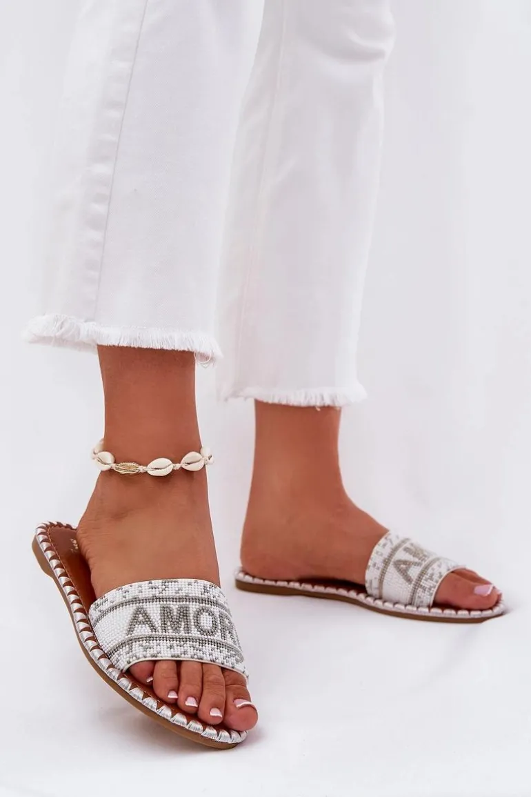 Klapki Damskie Na Płaskim Obcasie Ze Zdobieniem Białe Dorfedi