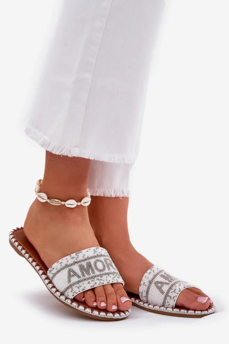 Klapki Damskie Na Płaskim Obcasie Ze Zdobieniem Białe Dorfedi