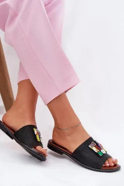 Klapki Damskie Na Płaskim Obcasie Z Ozdobą Czarne Clelione