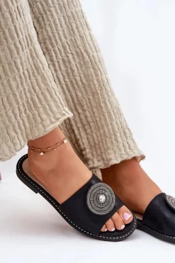 Klapki Damskie Na Płaskim Obcasie Z Ozdobą S.Barski KV51-013 Czarne