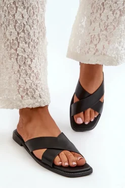 Klapki Damskie Na Płaskim Obcasie Z Eko Skóry S.Barski KV27-002 Czarne