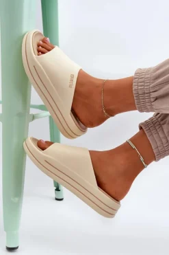 Klapki Damskie Na Platformie Big Star NN274A034 Beżowe