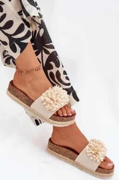 Klapki Damskie Na Platformie Z Ozdobnymi Kwiatkami Beżowe Tessara