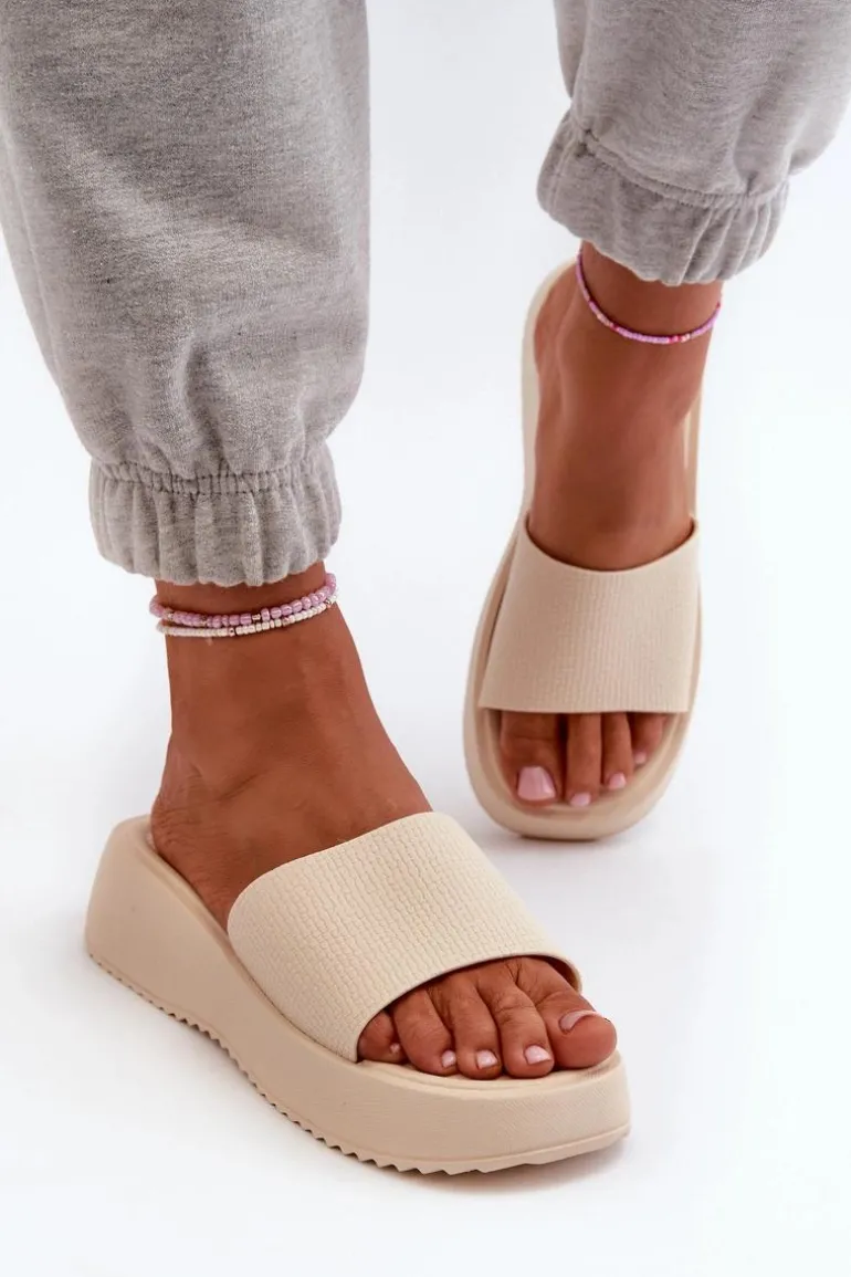 Klapki Damskie Na Platformie I Koturnie Jasnobeżowe Vimarils