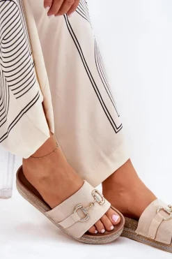 Klapki Damskie Na Platformie Ze Złotą Ozdobą I Brokatem Beżowe Morisela