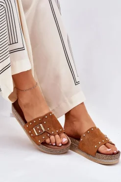 Klapki Damskie Na Platformie Z Klamrą I Ćwiekami Camel Nusithia