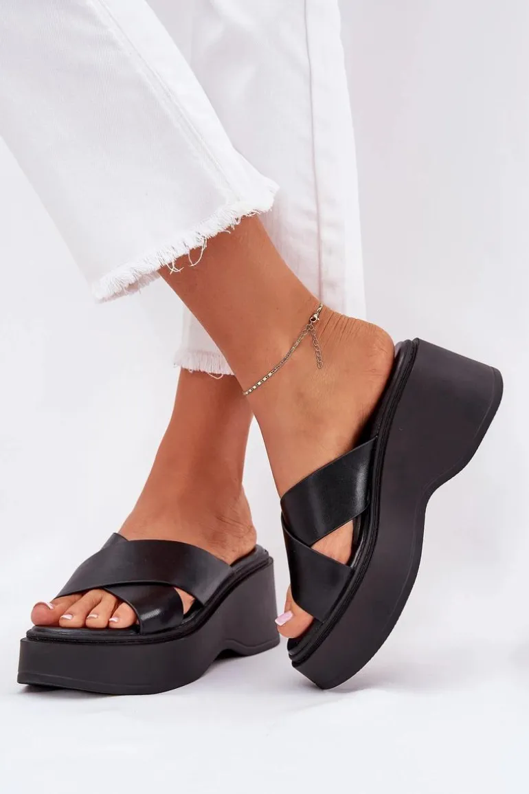 Klapki Damskie Na Platformie I Koturnie Czarne Nelithraea