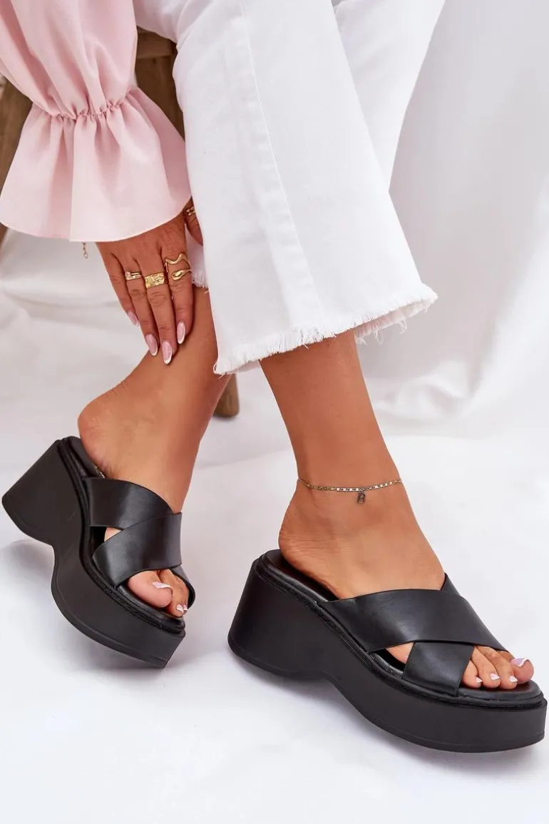 Klapki Damskie Na Platformie I Koturnie Czarne Nelithraea