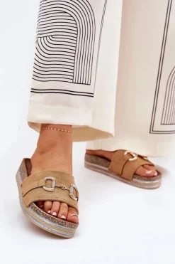 Klapki Damskie Na Platformie Ze Złotą Ozdobą I Brokatem Camel Morisela