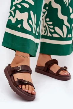 Klapki Damskie Na Platformie Ze Złotymi Klamrami Brązowe Wernone