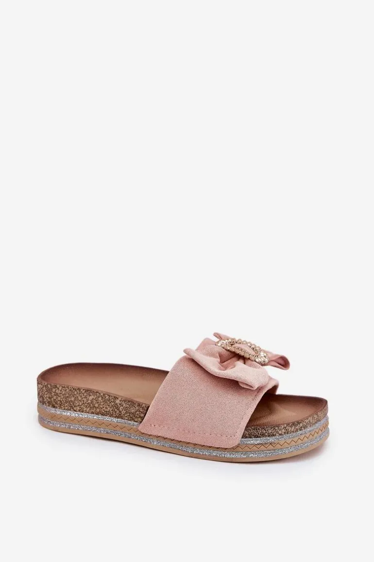 Klapki Damskie Na Platformie Z Kokardką I Ozdobną Broszką Różowe Lenela