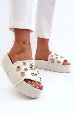 Klapki Damskie Na Platformie Z Przypinkami Białe Zranesia