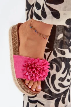 Klapki Damskie Na Platformie Z Ozdobnymi Kwiatkami Fuksja Tessara