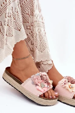 Klapki Damskie Na Platformie Z Plecionką I Kwiatkami Różowe Chellia