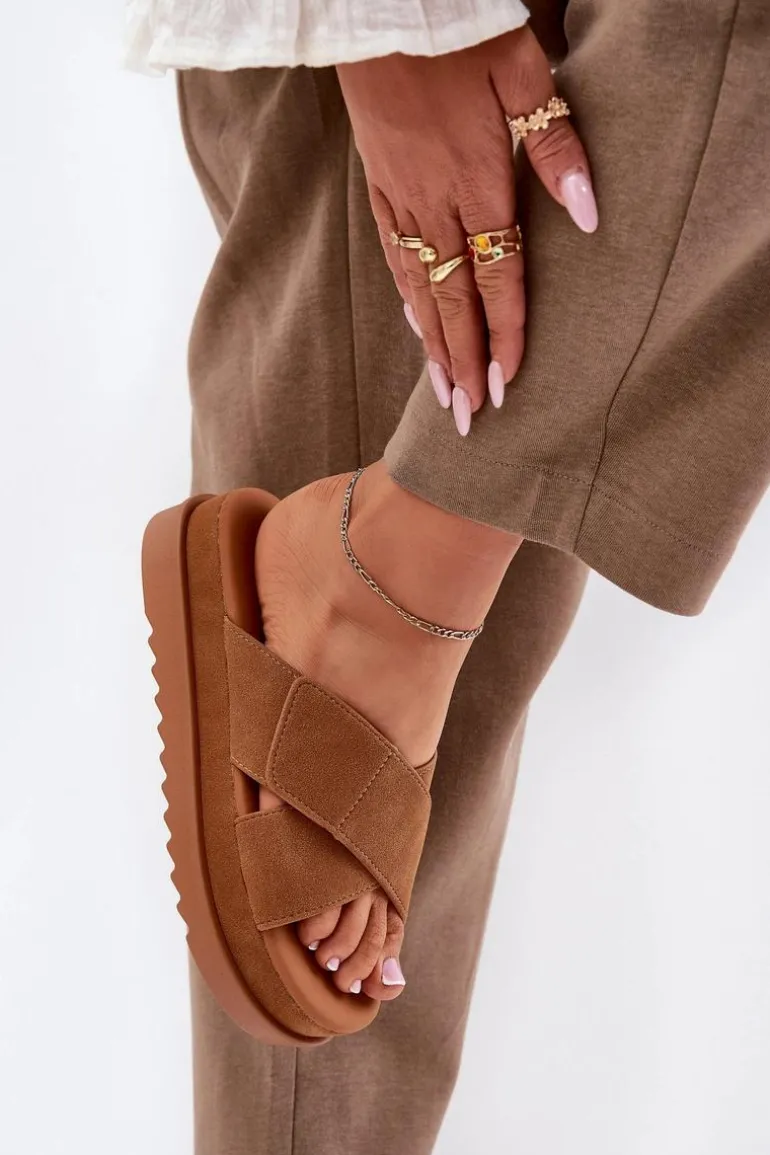 Klapki Damskie Na Platformie Z Przeplatającymi Się Paskami Camel Rinasara