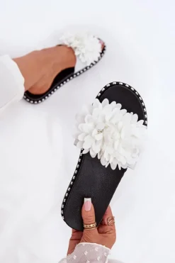 Klapki Damskie Ozdobione Kwiatami Białe Cellanen