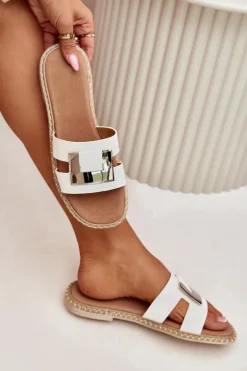 Klapki Damskie Płaskie Z Ozdobnym Detalem Artiker 56C1334 Białe