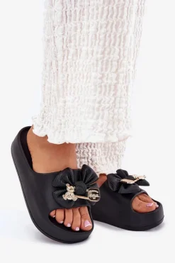 Klapki Damskie Piankowe Na Platformie Z Kokardką I Broszką Czarne Marlize