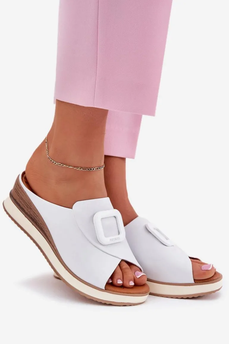 Klapki Damskie Skórzane Na Koturnie Artiker 56C2144 Białe