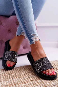 Klapki Damskie Z Cyrkoniami Czarne XTI 48821