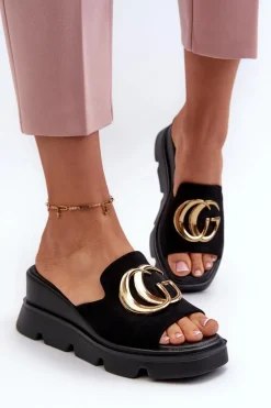 Klapki Damskie Z Eko Zamszu Na Koturnie I Platformie Ze Złotą Ozdobą Vinceza 58295 Czarne