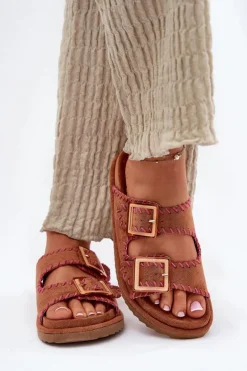 Klapki Damskie Z Klamrami I Ozdobnym Obszyciem Camel Visley