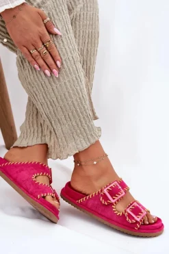 Klapki Damskie Z Klamrami I Ozdobnym Obszyciem Fuksja Visley