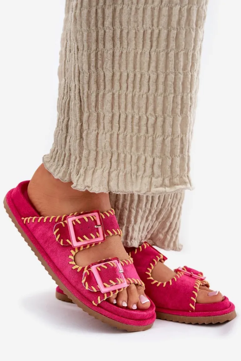 Klapki Damskie Z Klamrami I Ozdobnym Obszyciem Fuksja Visley