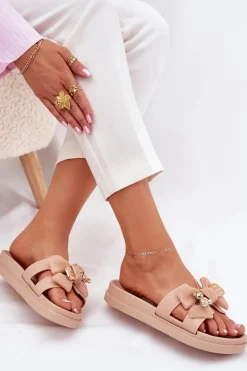 Klapki Damskie Z Kokardą I Złotą Broszką Beżowe Lynara