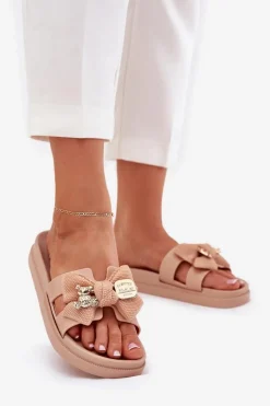 Klapki Damskie Z Kokardą I Złotą Broszką Beżowe Lynara