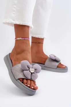 Klapki Damskie Z Ozdobą Na Niskiej Platformie Szare Cedrella