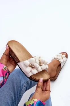 Klapki Damskie Z Ozdobami Białe Bunlia