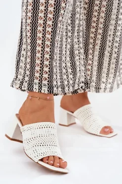 Klapki Damskie Z Plecionką Na Obcasie Białe Ciariloria