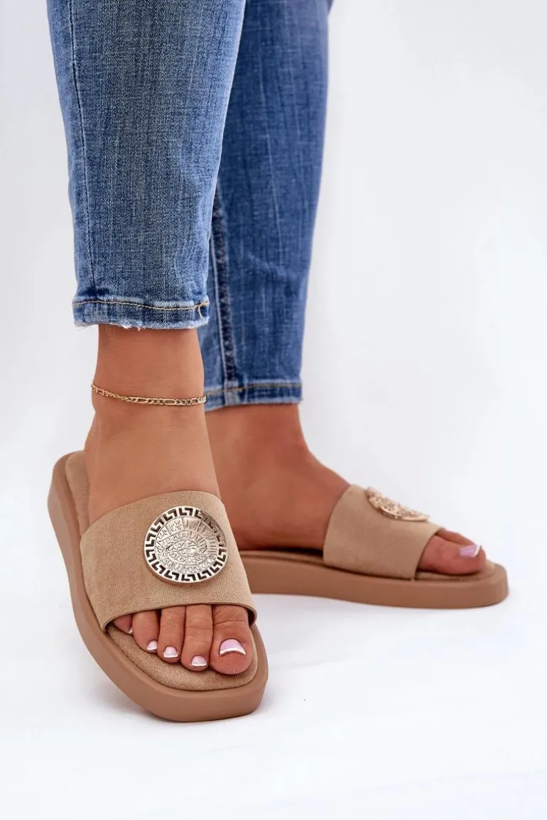 Klapki Damskie Ze Złotą Ozdobą Beżowe Kaliora
