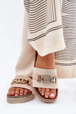 Klapki Damskie Ze Złotym Detalem Na Platformie Z Brokatem Beżowe Eanes