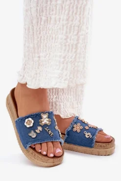 Klapki Damskie Ze Złotymi Przypinkami Na Platformie Granatowe Rigasta