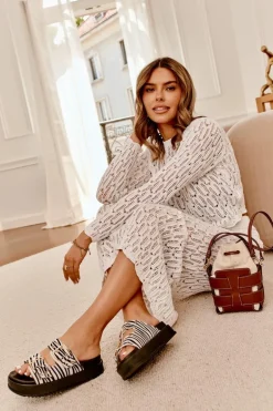 Klapki Damskie Ze Złotymi Klamrami Na Platformie Zebra Virvania