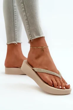 Klapki Japonki Damskie Z Brokatowym Paskiem 83386 Ipanema Mesh Chic Plat Fem Beżowe