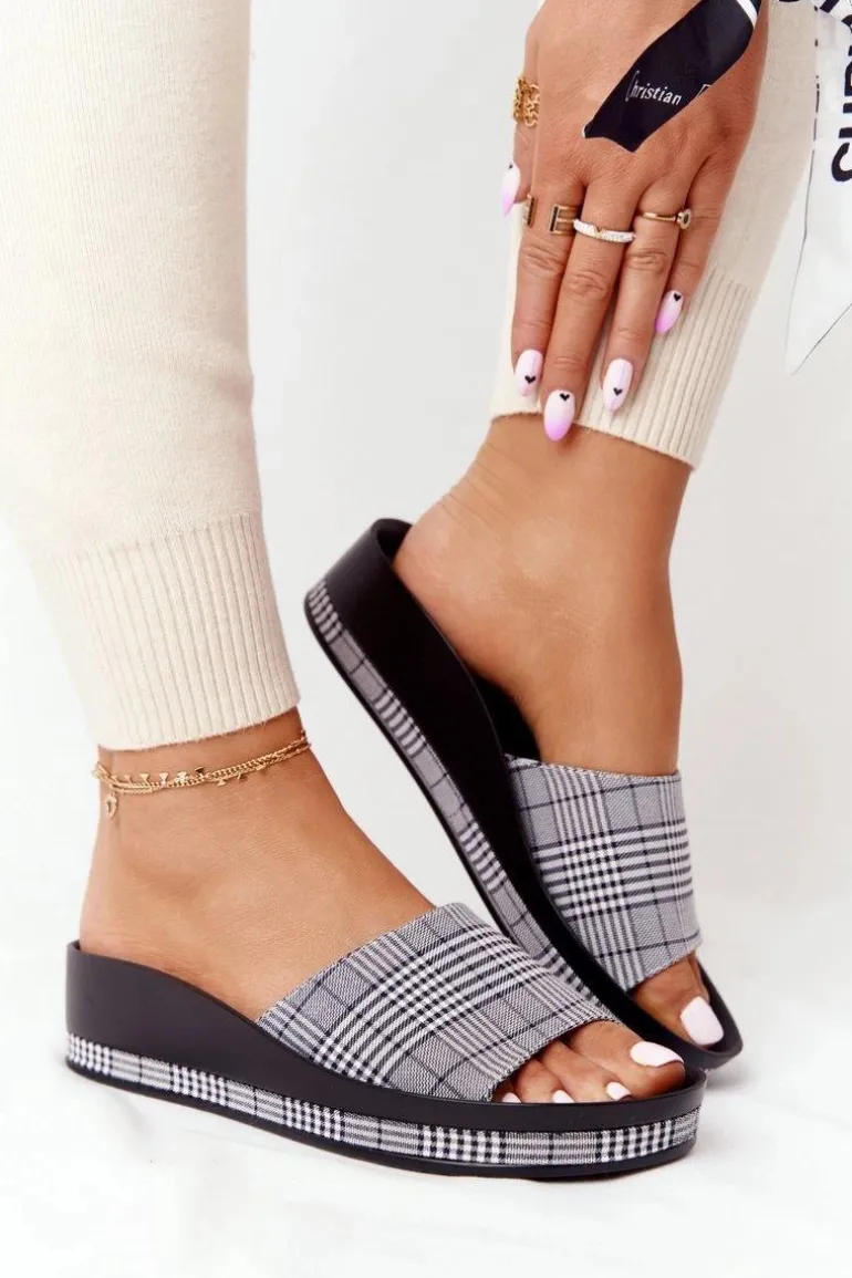 Klapki Na Koturnie Vinceza 21-17113 Szare W Kratę