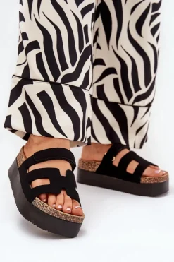 Klapki Na Masywnej Platformie Czarne Daldiva