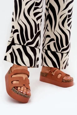 Klapki Na Masywnej Platformie Camel Daldiva