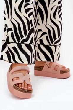 Klapki Na Masywnej Platformie Różowe Daldiva